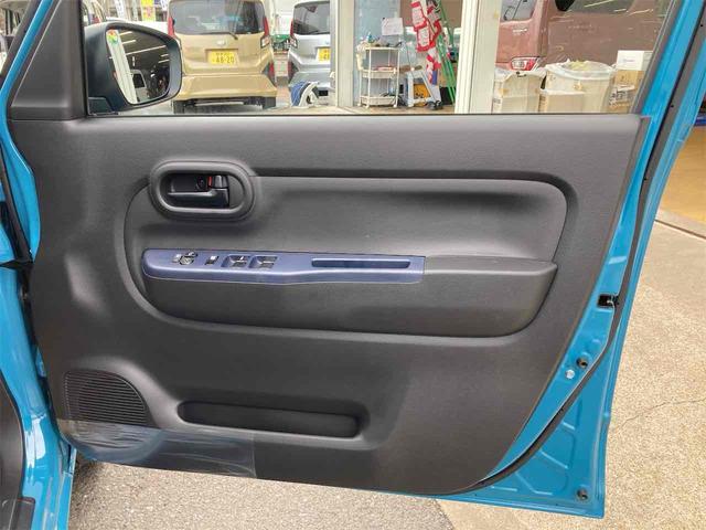 アルト 　クリアランスソナー　レーンアシスト　衝突被害軽減システム　オートライト　アイドリングストップ　電動格納ミラー　シートヒーター　ＣＶＴ　ＥＳＣ　エアコン　パワーウィンドウ（31枚目）