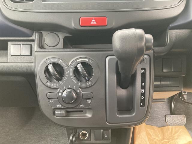 アルト Ｌ　クリアランスソナー　レーンアシスト　衝突被害軽減システム　オートライト　アイドリングストップ　電動格納ミラー　シートヒーター　ＣＶＴ　ＥＳＣ　エアコン　パワーステアリング　パワーウィンドウ（4枚目）