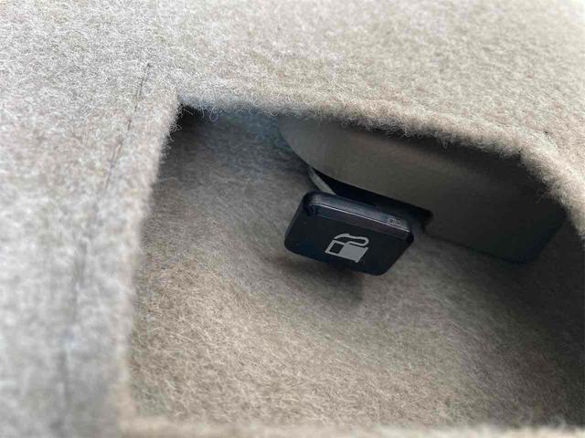 エブリイワゴン ＰＺターボスペシャル　両側電動スライドドア　クリアランスソナー　レーンアシスト　衝突被害軽減システム　オートライト　スマートキー　アイドリングストップ　電動格納ミラー　シートヒーター　ＣＶＴ　ＥＳＣ　アルミホイール（50枚目）