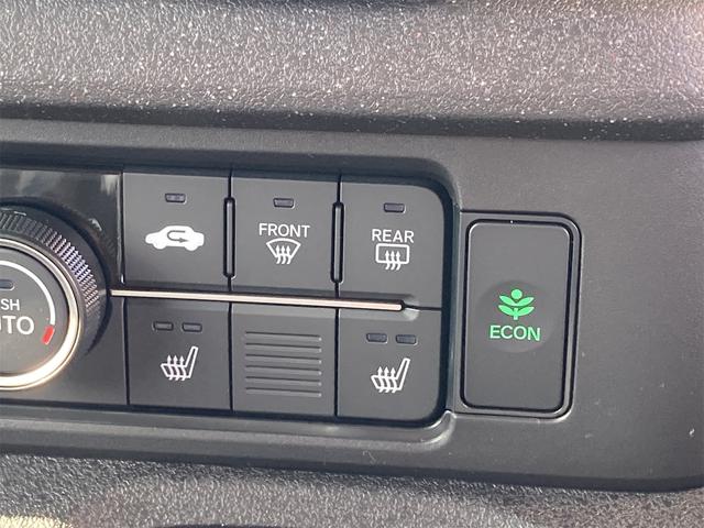 N-BOXカスタム ベースグレード バックカメラ 両側スライド・片側電動 クリアランスソナー オートクルーズコントロール レーンアシスト 衝突被害軽減システム オートライト LEDヘッドランプ スマートキー アイドリングストップ(4枚目)