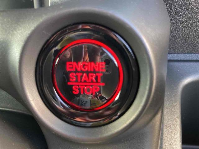 N-BOXカスタム ベースグレード バックカメラ 両側スライド・片側電動 クリアランスソナー オートクルーズコントロール レーンアシスト 衝突被害軽減システム オートライト LEDヘッドランプ スマートキー アイドリングストップ(10枚目)