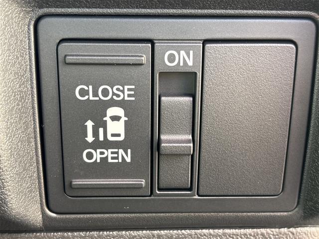 N-BOXカスタム バックカメラ 両側スライド・片側電動 クリアランスソナー オートクルーズコントロール レーンアシスト オートライト スマートキー アイドリングストップ 電動格納ミラー シートヒーター ベンチシート(11枚目)