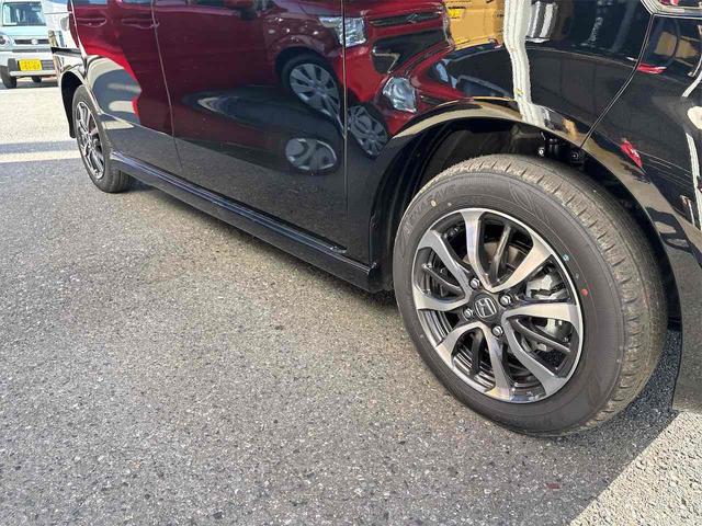 N-BOXカスタム バックカメラ 両側スライド・片側電動 クリアランスソナー オートクルーズコントロール レーンアシスト オートライト スマートキー アイドリングストップ 電動格納ミラー シートヒーター ベンチシート(30枚目)