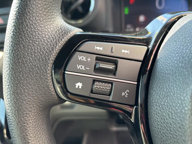 N-BOXカスタム バックカメラ 両側スライド・片側電動 クリアランスソナー オートクルーズコントロール レーンアシスト オートライト スマートキー アイドリングストップ 電動格納ミラー シートヒーター ベンチシート(41枚目)