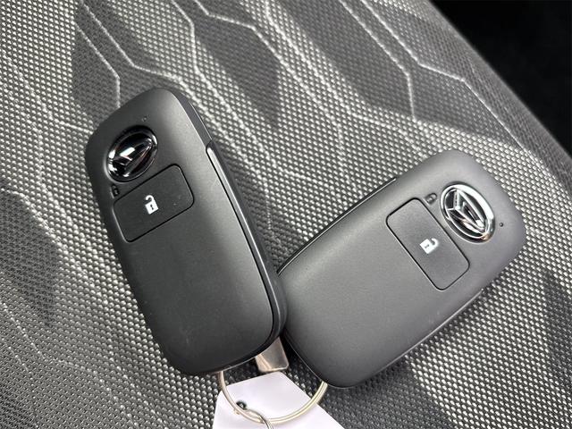 タフト G ダーククロムベンチャー バックカメラ クリアランスソナー オートクルーズコントロール 衝突被害軽減システム オートライト スマートキー アイドリングストップ 電動格納ミラー シートヒーター CVT ESC アルミホイール(50枚目)