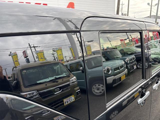 ステラ 　バックカメラ　両側スライド・片側電動　クリアランスソナー　衝突被害軽減システム　オートライト　スマートキー　アイドリングストップ　電動格納ミラー　シートヒーター　ベンチシート　ＣＶＴ　ＥＳＣ　エアコン（28枚目）