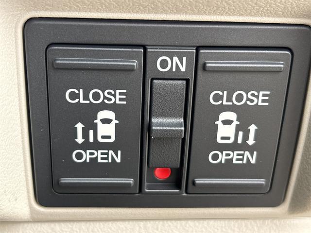 Ｎ－ＢＯＸ ファッションスタイル　バックカメラ　両側電動スライドドア　クリアランスソナー　レーンアシスト　オートライト　スマートキー　アイドリングストップ　電動格納ミラー　シートヒーター　ＣＶＴ　ＥＳＣ　エアコン　パワーウィンドウ（4枚目）