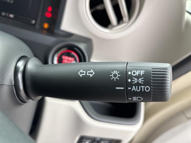 Ｎ－ＢＯＸ ファッションスタイル　バックカメラ　両側電動スライドドア　クリアランスソナー　レーンアシスト　オートライト　スマートキー　アイドリングストップ　電動格納ミラー　シートヒーター　ＣＶＴ　ＥＳＣ　エアコン　パワーウィンドウ（8枚目）