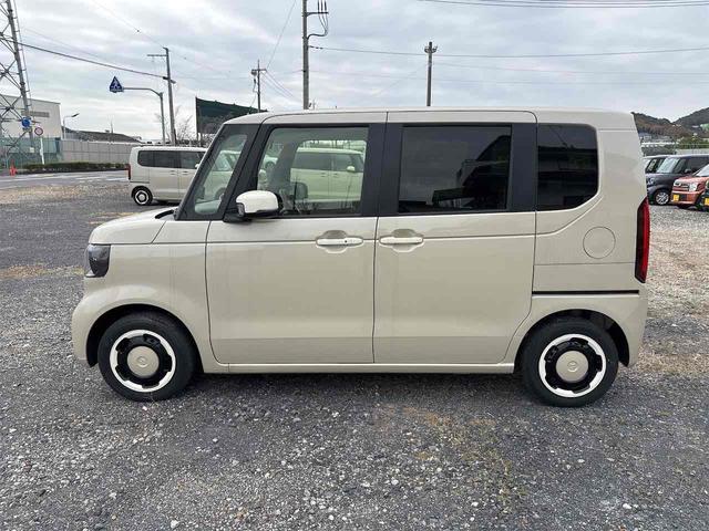 Ｎ－ＢＯＸ ファッションスタイル　バックカメラ　クリアランスソナー　オートライト　スマートキー　アイドリングストップ　電動格納ミラー　シートヒーター　ベンチシート　ＣＶＴ　ＥＳＣ　エアコン　パワーウィンドウ（14枚目）