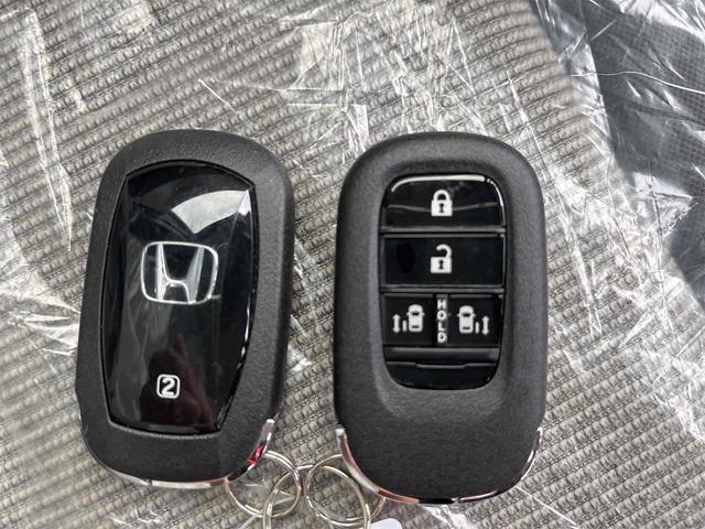 Ｎ－ＢＯＸ ファッションスタイル　バックカメラ　クリアランスソナー　オートライト　スマートキー　アイドリングストップ　電動格納ミラー　シートヒーター　ベンチシート　ＣＶＴ　ＥＳＣ　エアコン　パワーウィンドウ（42枚目）