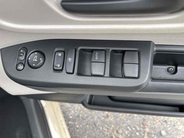 Ｎ－ＢＯＸ ファッションスタイル　バックカメラ　両側電動スライドドア　クリアランスソナー　オートクルーズコントロール　レーンアシスト　衝突被害軽減システム　オートライト　ＬＥＤヘッドランプ　スマートキー　アイドリングストップ（29枚目）