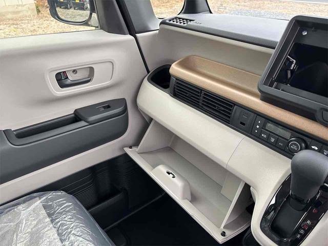 Ｎ－ＢＯＸ ファッションスタイル　バックカメラ　両側電動スライドドア　クリアランスソナー　オートクルーズコントロール　レーンアシスト　衝突被害軽減システム　オートライト　ＬＥＤヘッドランプ　スマートキー　アイドリングストップ（41枚目）