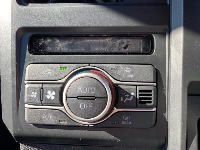 タフト Ｘ　バックカメラ　クリアランスソナー　衝突被害軽減システム　オートライト　スマートキー　アイドリングストップ　電動格納ミラー　サンルーフ　ＣＶＴ　ＥＳＣ　エアコン　パワーステアリング　パワーウィンドウ（8枚目）