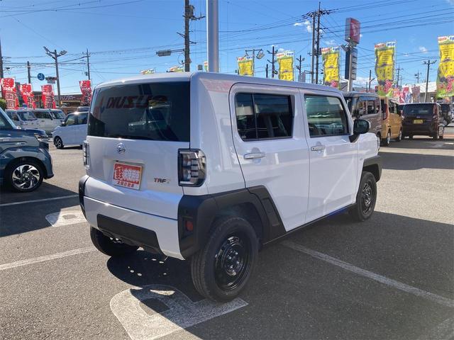 タフト Ｘ　バックカメラ　クリアランスソナー　衝突被害軽減システム　オートライト　スマートキー　アイドリングストップ　電動格納ミラー　サンルーフ　ＣＶＴ　ＥＳＣ　エアコン　パワーステアリング　パワーウィンドウ（17枚目）