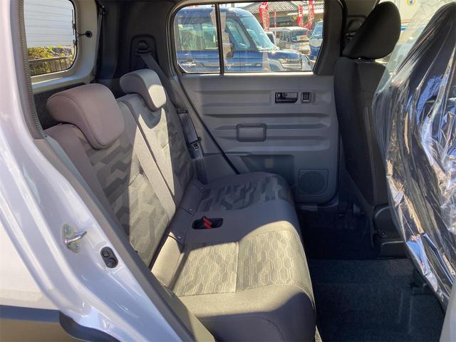 タフト Ｘ　バックカメラ　クリアランスソナー　衝突被害軽減システム　オートライト　スマートキー　アイドリングストップ　電動格納ミラー　サンルーフ　ＣＶＴ　ＥＳＣ　エアコン　パワーステアリング　パワーウィンドウ（29枚目）