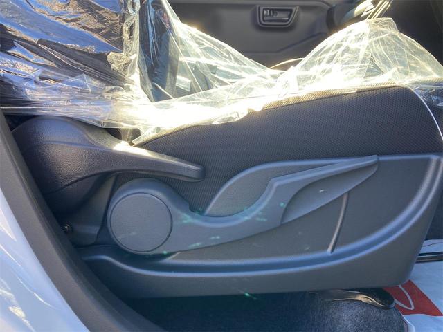 タフト Ｘ　バックカメラ　クリアランスソナー　衝突被害軽減システム　オートライト　スマートキー　アイドリングストップ　電動格納ミラー　サンルーフ　ＣＶＴ　ＥＳＣ　エアコン　パワーステアリング　パワーウィンドウ（38枚目）