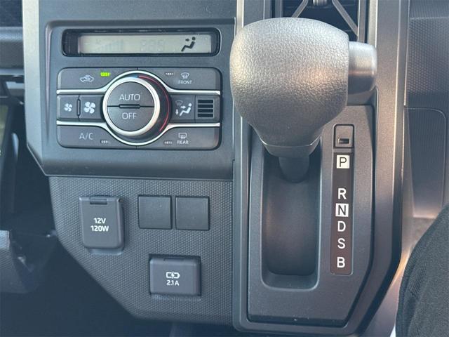 タフト Ｘ　バックカメラ　クリアランスソナー　衝突被害軽減システム　オートライト　ＬＥＤヘッドランプ　スマートキー　アイドリングストップ　電動格納ミラー　サンルーフ　ＣＶＴ　盗難防止システム　ＡＢＳ　ＥＳＣ（7枚目）