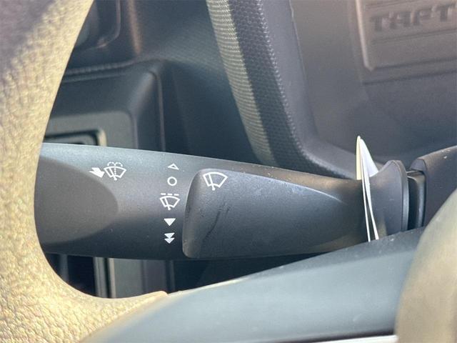 タフト Ｘ　バックカメラ　クリアランスソナー　衝突被害軽減システム　オートライト　ＬＥＤヘッドランプ　スマートキー　アイドリングストップ　電動格納ミラー　サンルーフ　ＣＶＴ　盗難防止システム　ＡＢＳ　ＥＳＣ（8枚目）
