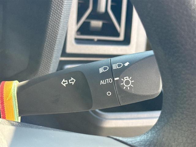 タフト Ｘ　バックカメラ　クリアランスソナー　衝突被害軽減システム　オートライト　ＬＥＤヘッドランプ　スマートキー　アイドリングストップ　電動格納ミラー　サンルーフ　ＣＶＴ　盗難防止システム　ＡＢＳ　ＥＳＣ（9枚目）