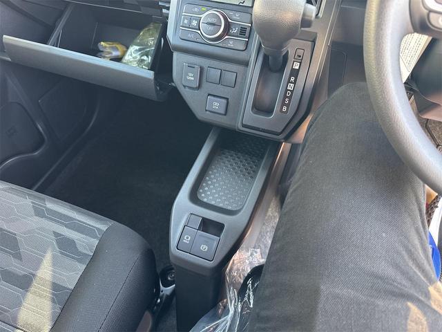 タフト Ｘ　バックカメラ　クリアランスソナー　衝突被害軽減システム　オートライト　ＬＥＤヘッドランプ　スマートキー　アイドリングストップ　電動格納ミラー　サンルーフ　ＣＶＴ　盗難防止システム　ＡＢＳ　ＥＳＣ（25枚目）