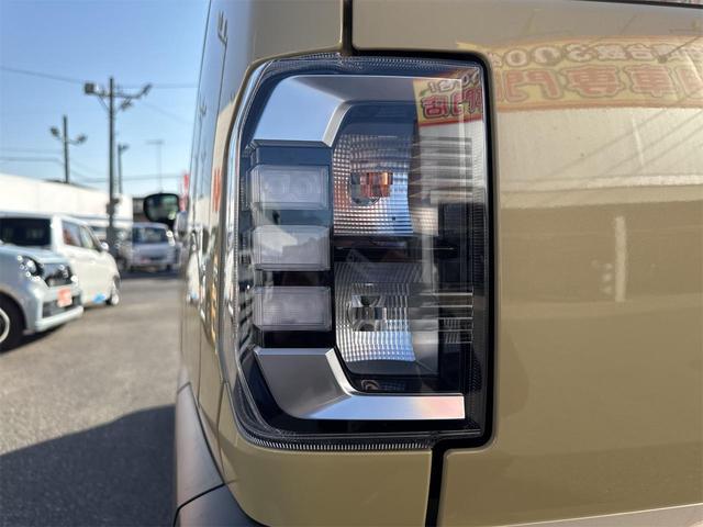 タフト Ｘ　バックカメラ　クリアランスソナー　衝突被害軽減システム　オートライト　ＬＥＤヘッドランプ　スマートキー　アイドリングストップ　電動格納ミラー　サンルーフ　ＣＶＴ　盗難防止システム　ＡＢＳ　ＥＳＣ（32枚目）