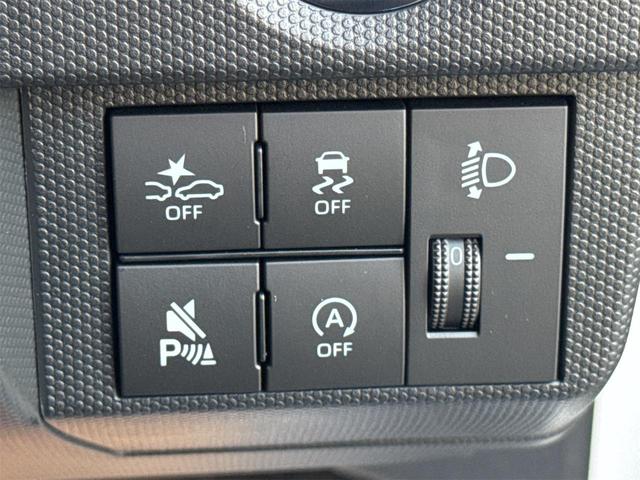 タフト Ｘ　クリアランスソナー　衝突被害軽減システム　オートライト　ＬＥＤヘッドランプ　スマートキー　アイドリングストップ　電動格納ミラー　サンルーフ　ＣＶＴ　盗難防止システム　ＡＢＳ　ＥＳＣ　衝突安全ボディ（7枚目）