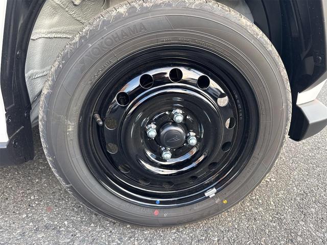 タフト Ｘ　クリアランスソナー　衝突被害軽減システム　オートライト　ＬＥＤヘッドランプ　スマートキー　アイドリングストップ　電動格納ミラー　サンルーフ　ＣＶＴ　盗難防止システム　ＡＢＳ　ＥＳＣ　衝突安全ボディ（23枚目）