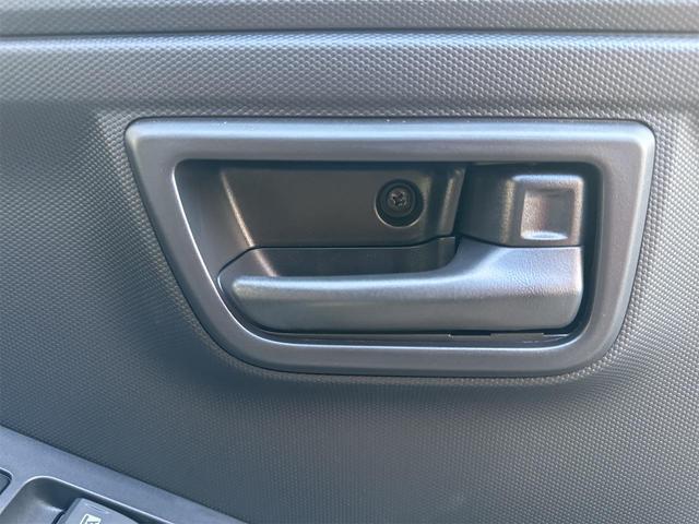 タフト Ｘ　クリアランスソナー　衝突被害軽減システム　オートライト　ＬＥＤヘッドランプ　スマートキー　アイドリングストップ　電動格納ミラー　サンルーフ　ＣＶＴ　盗難防止システム　ＡＢＳ　ＥＳＣ　衝突安全ボディ（38枚目）