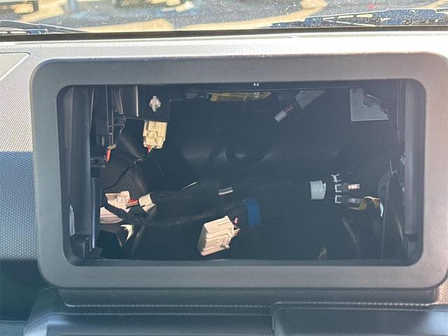 タフト Ｘ　バックカメラ　クリアランスソナー　衝突被害軽減システム　オートライト　スマートキー　アイドリングストップ　電動格納ミラー　ＣＶＴ　ＥＳＣ　エアコン　パワーステアリング　パワーウィンドウ（7枚目）