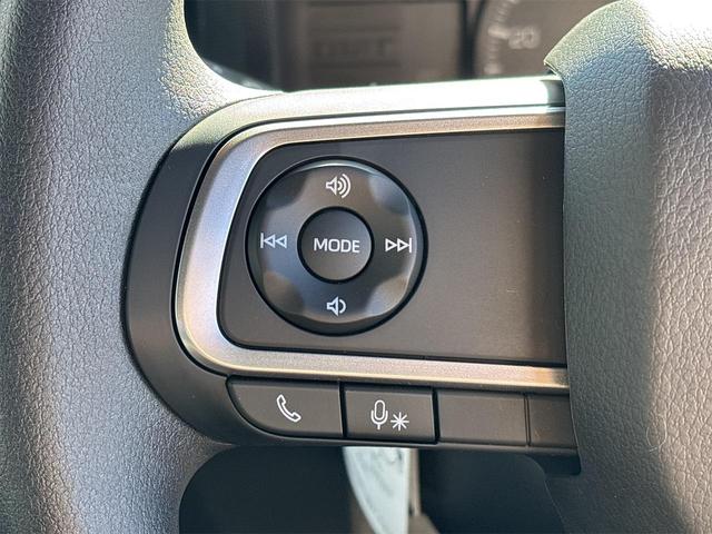 タフト Ｘ　バックカメラ　クリアランスソナー　衝突被害軽減システム　オートライト　スマートキー　アイドリングストップ　電動格納ミラー　ＣＶＴ　ＥＳＣ　エアコン　パワーステアリング　パワーウィンドウ（9枚目）