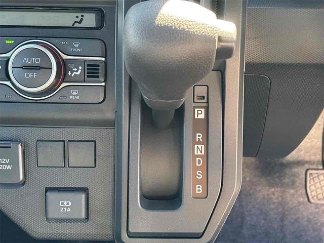 タフト Ｘ　バックカメラ　クリアランスソナー　衝突被害軽減システム　オートライト　スマートキー　アイドリングストップ　電動格納ミラー　サンルーフ　ＣＶＴ　ＥＳＣ　エアコン　パワーステアリング　パワーウィンドウ（8枚目）