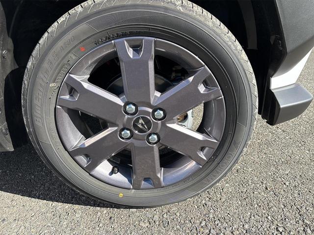 タフト Ｇ　ダーククロムベンチャー　バックカメラ　オートクルーズコントロール　衝突被害軽減システム　オートライト　スマートキー　電動格納ミラー　シートヒーター　ＣＶＴ　アルミホイール　エアコン　パワーステアリング　パワーウィンドウ（23枚目）