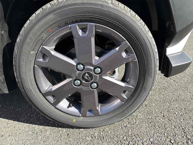 タフト Ｇ　ダーククロムベンチャー　バックカメラ　クリアランスソナー　オートクルーズコントロール　衝突被害軽減システム　オートライト　スマートキー　アイドリングストップ　電動格納ミラー　シートヒーター　ＣＶＴ　ＥＳＣ　アルミホイール（34枚目）