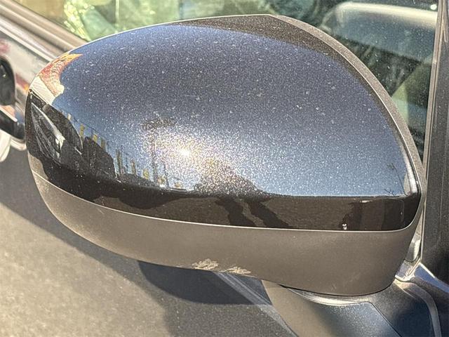 タフト Ｇ　ダーククロムベンチャー　バックカメラ　クリアランスソナー　オートクルーズコントロール　衝突被害軽減システム　オートライト　スマートキー　アイドリングストップ　電動格納ミラー　シートヒーター　サンルーフ　ＣＶＴ　ＡＢＳ　ＥＳＣ（32枚目）