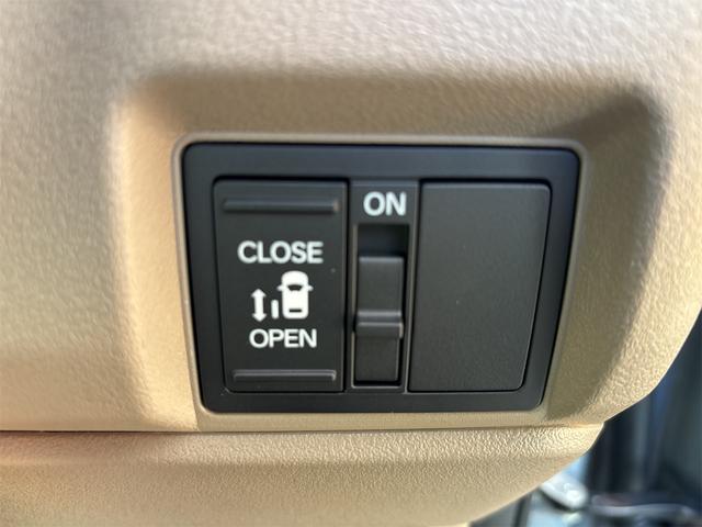 N-BOXジョイ ベースグレード バックカメラ 両側スライド・片側電動 クリアランスソナー オートクルーズコントロール レーンアシスト オートライト スマートキー アイドリングストップ 電動格納ミラー シートヒーター ベンチシート(11枚目)