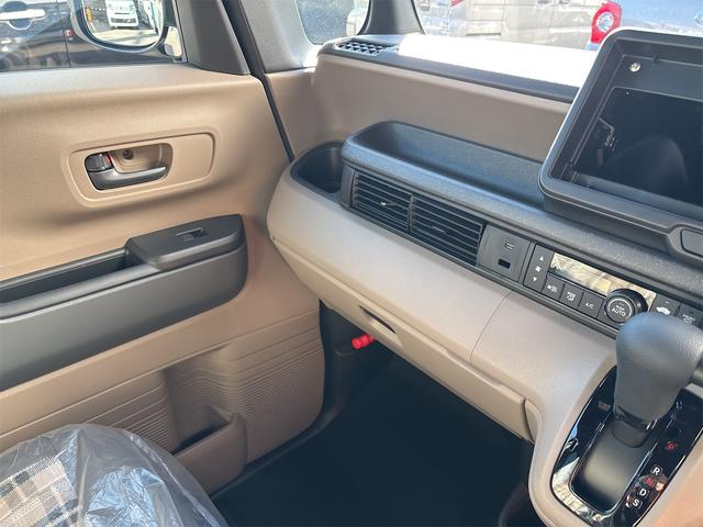 N-BOXジョイ ベースグレード バックカメラ 両側スライド・片側電動 クリアランスソナー オートクルーズコントロール レーンアシスト オートライト スマートキー アイドリングストップ 電動格納ミラー シートヒーター ベンチシート(43枚目)