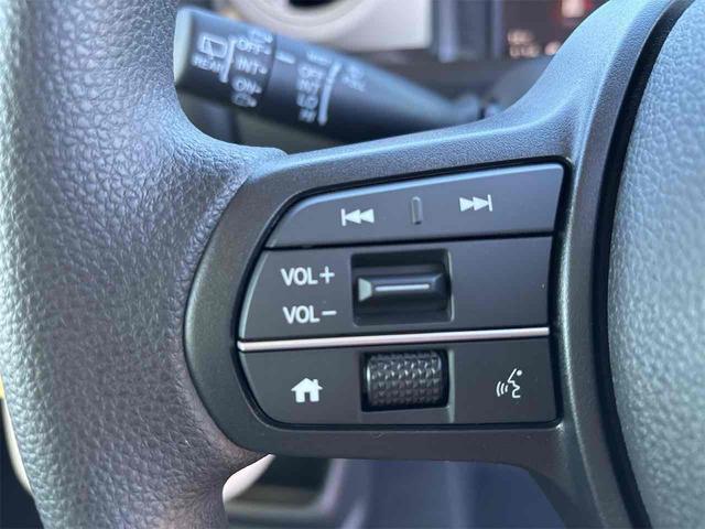 N-BOX ベースグレード バックカメラ 両側スライド・片側電動 クリアランスソナー オートクルーズコントロール レーンアシスト オートライト スマートキー アイドリングストップ 電動格納ミラー ベンチシート CVT ESC(10枚目)