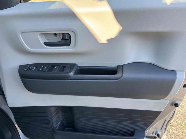 N-BOX ベースグレード バックカメラ 両側スライド・片側電動 クリアランスソナー オートクルーズコントロール レーンアシスト オートライト スマートキー アイドリングストップ 電動格納ミラー ベンチシート CVT ESC(33枚目)