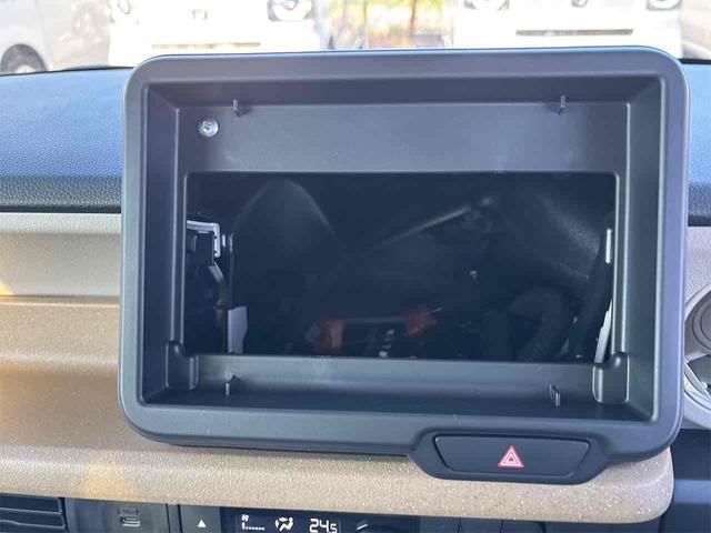 N-BOX ベースグレード バックカメラ 両側電動スライドドア オートクルーズコントロール オートライト スマートキー アイドリングストップ 電動格納ミラー シートヒーター ベンチシート CVT ABS ESC エアコン(4枚目)