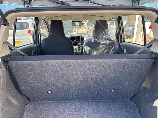 ミライース 　クリアランスソナー　衝突被害軽減システム　オートマチックハイビーム　オートライト　キーレスエントリー　アイドリングストップ　ＣＶＴ　ＡＢＳ　ＥＳＣ　エアコン　パワーステアリング（22枚目）