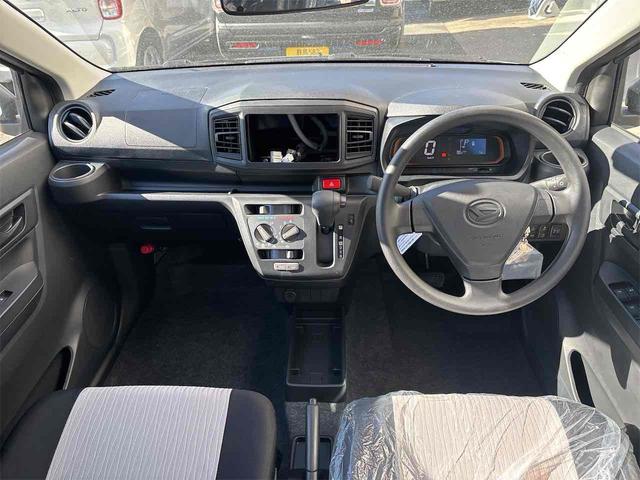 ミライース 　クリアランスソナー　衝突被害軽減システム　オートマチックハイビーム　オートライト　キーレスエントリー　アイドリングストップ　ＣＶＴ　盗難防止システム　ＡＢＳ　ＥＳＣ　エアコン　パワーステアリング（2枚目）