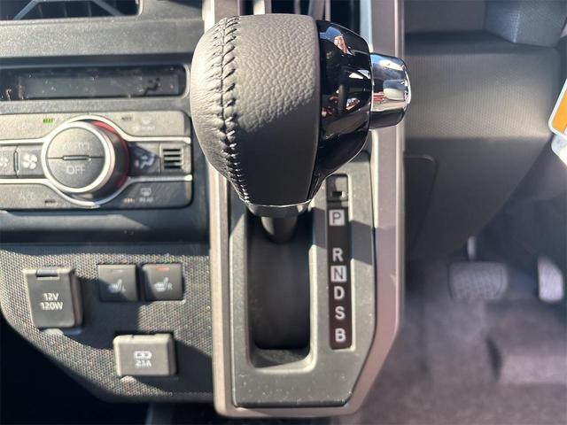 タフト Ｇ　ダーククロムベンチャー　バックカメラ　クリアランスソナー　オートクルーズコントロール　衝突被害軽減システム　オートライト　スマートキー　アイドリングストップ　電動格納ミラー　シートヒーター　ＣＶＴ　ＡＢＳ　ＥＳＣ（9枚目）