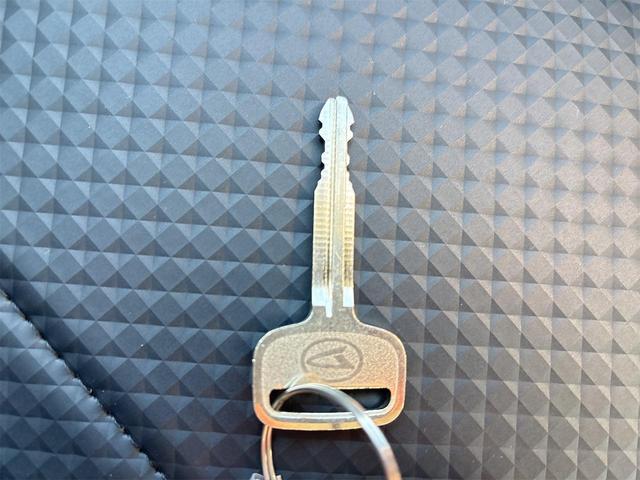 ハイゼットトラック スタンダード　４ＷＤ　ＭＴ　衝突被害軽減システム　クリアランスソナー　アイドリングストップ　オートライト　ＥＳＣ　エアコン　パワーステアリング　運転席エアバッグ（42枚目）