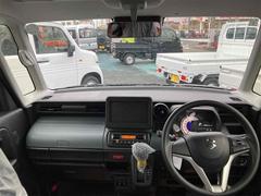 この度は当店のお車をご覧になっていただき、誠にありがとうございます。じっくり現車確認して頂けるよう、ご準備を致します！ 5