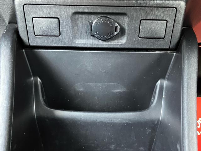 プリウスアルファ S ETC搭載 車両接近通報装置 EVドライブモード パワーモードスイッチ バックカメラ シガーソケット スマートキー 地上デジタル 電動格納ミラー(40枚目)