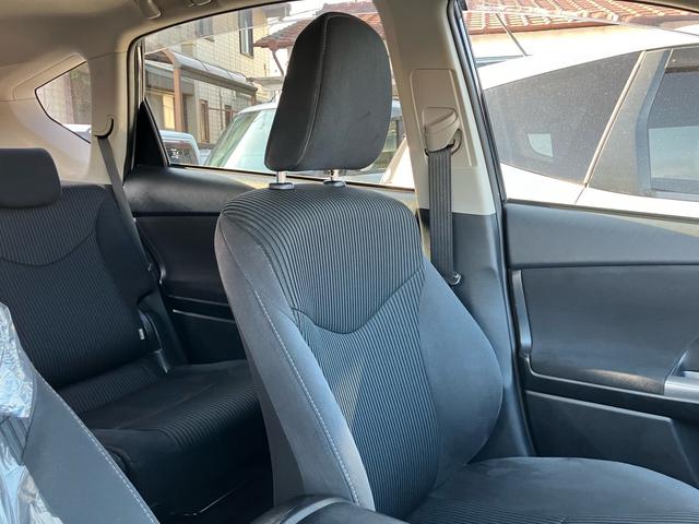 プリウスアルファ S ETC搭載 車両接近通報装置 EVドライブモード パワーモードスイッチ バックカメラ シガーソケット スマートキー 地上デジタル 電動格納ミラー(49枚目)