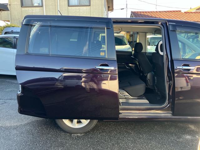 アイシス プラタナ Vセレクション 7人乗り ABS パワースライドドア バックカメラ ワンセグ キーレス 運転席・助手席SRSエアバッグ オートライト 3列シート(16枚目)