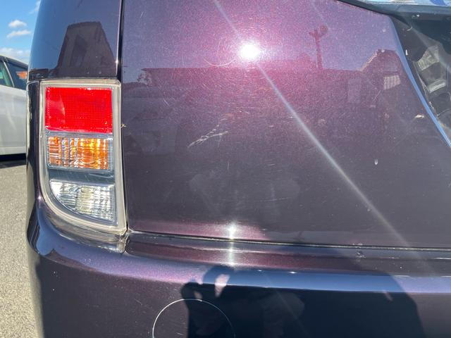 アイシス プラタナ Vセレクション 7人乗り ABS パワースライドドア バックカメラ ワンセグ キーレス 運転席・助手席SRSエアバッグ オートライト 3列シート(27枚目)