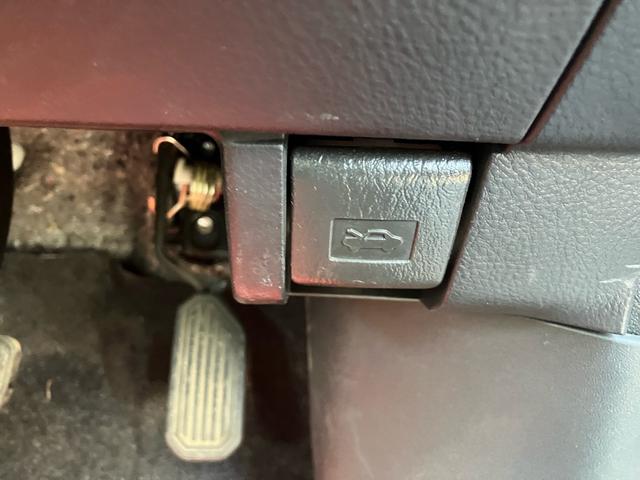 アイシス プラタナ Vセレクション 7人乗り ABS パワースライドドア バックカメラ ワンセグ キーレス 運転席・助手席SRSエアバッグ オートライト 3列シート(42枚目)