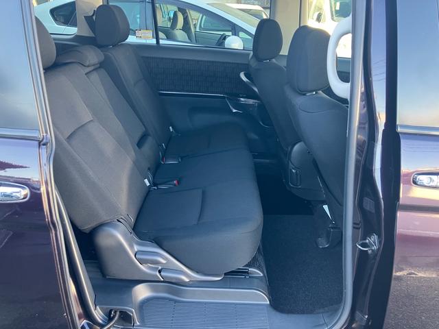 アイシス プラタナ Vセレクション 7人乗り ABS パワースライドドア バックカメラ ワンセグ キーレス 運転席・助手席SRSエアバッグ オートライト 3列シート(61枚目)